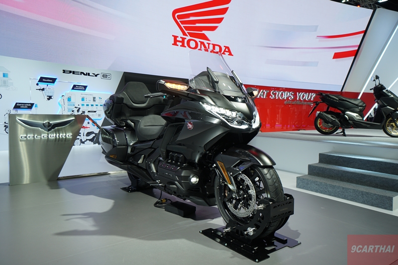 Honda Goldwing Dct 2025 สปอร์ตเอที พันธุ์ใหม่ ดีไซน์เท่