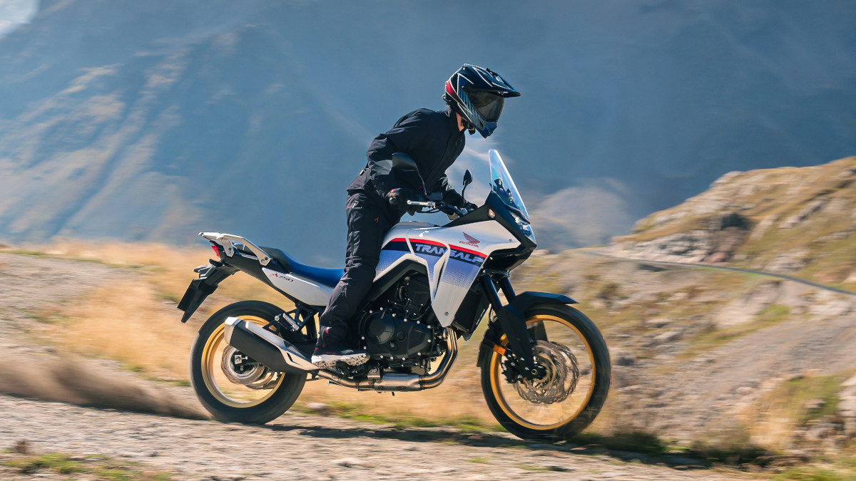 Honda Xl750 Transalp 2025 สกู๊ตเตอร์ของคนเจ็นใหม่ ในราคาสุดชิค