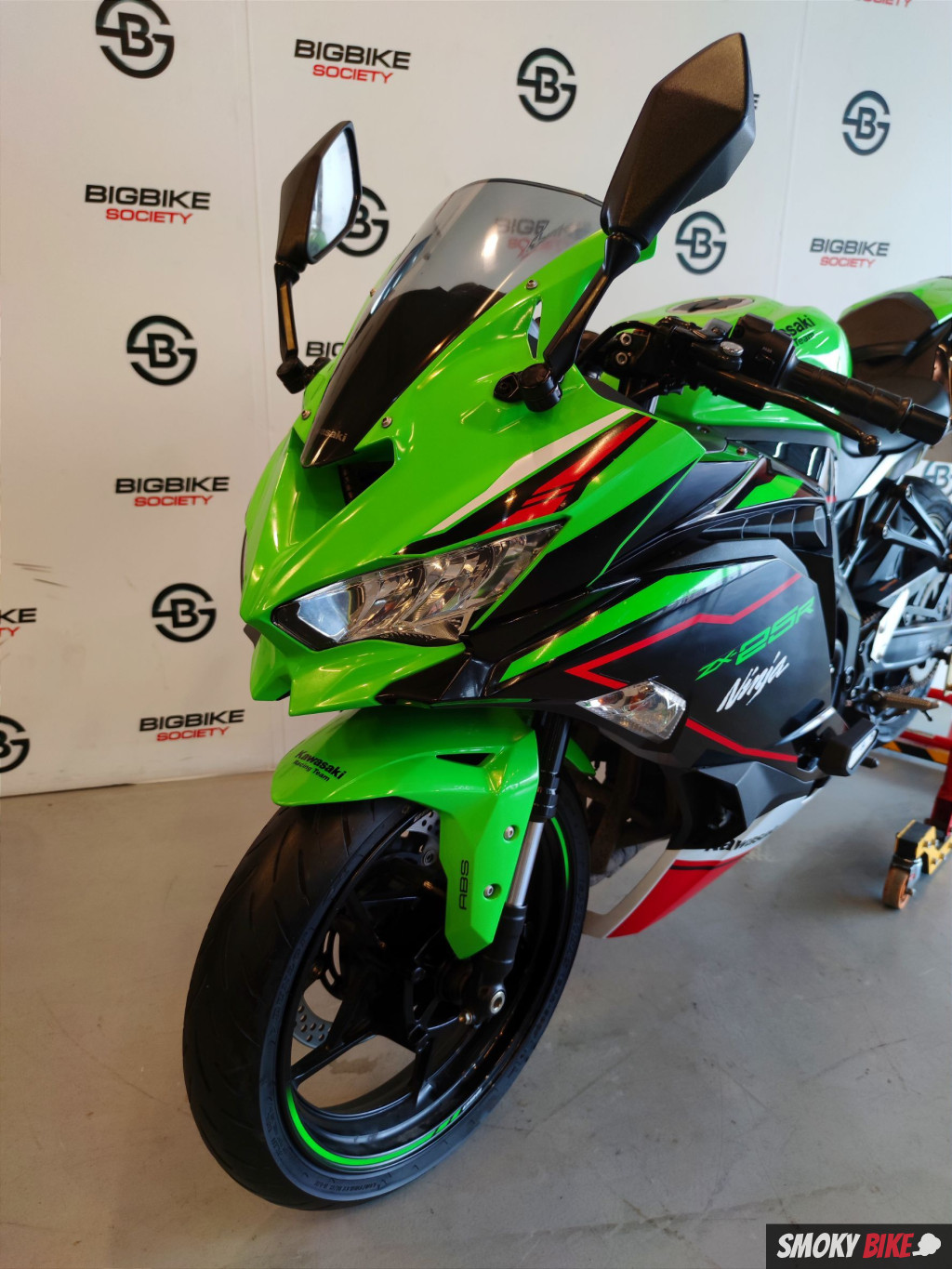 รีวิว Kawasaki Ninja Zx-25r Se 2025 จัดจ้าน ทุกสีสัน!!